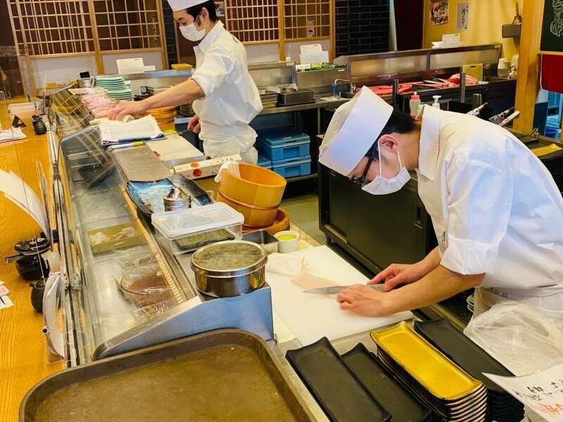 町のすし家 四季花まる 時計台店の仕事画像2