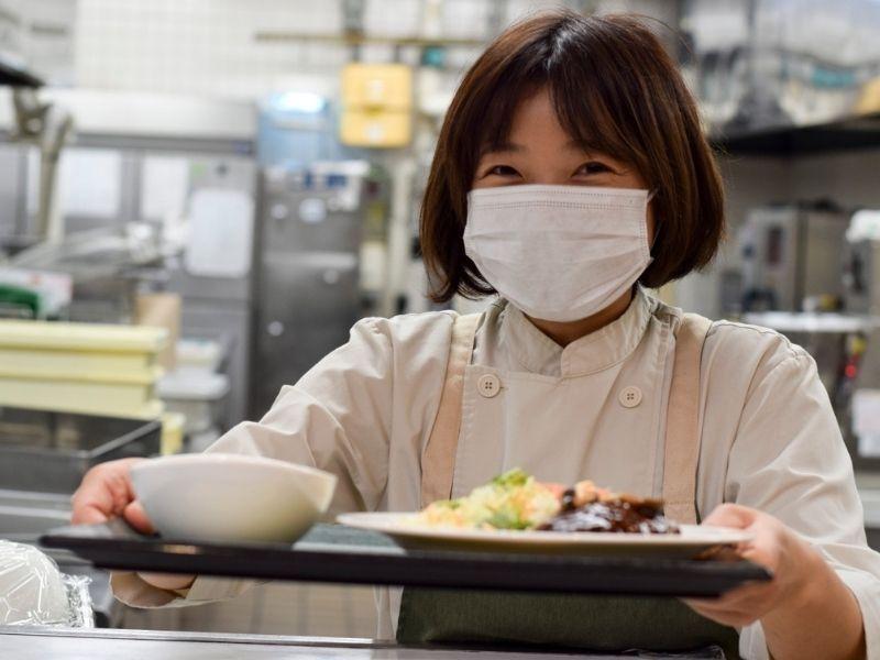 森の洋食 グリルみんぱく 万博記念公園の仕事画像3
