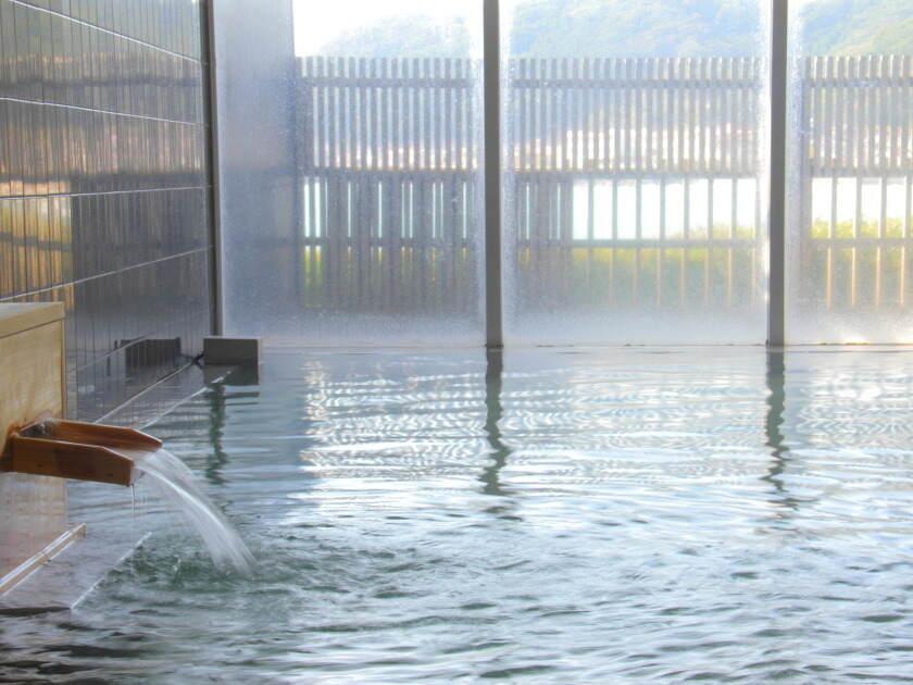 浜辺の湯・浪漫の歌 宿中屋の制服8