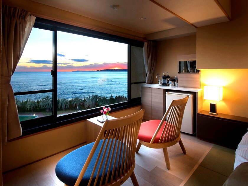 浜辺の湯・浪漫の歌 宿中屋の制服3