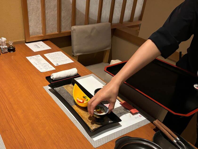 浜辺の湯・浪漫の歌 宿中屋の制服1