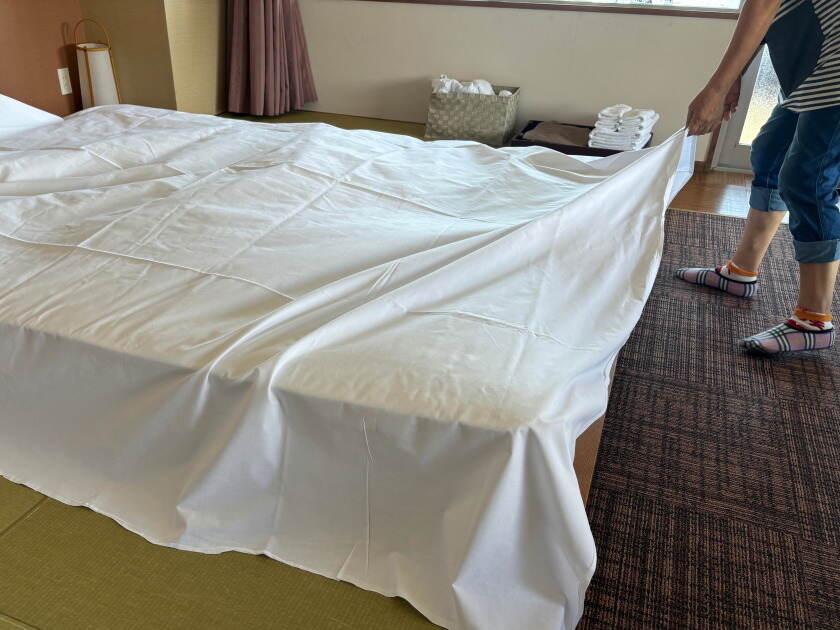 浜辺の湯・浪漫の歌 宿中屋の制服2