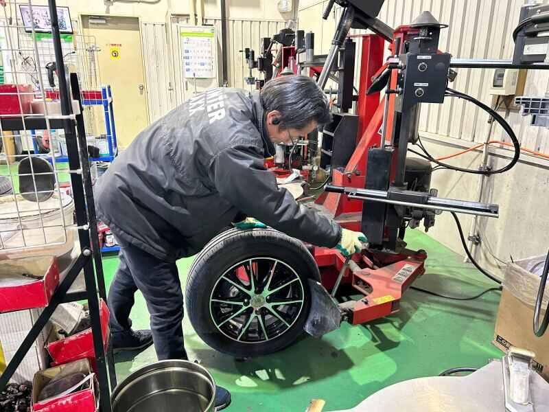 タイヤワールド館BEST帯広店の仕事画像3