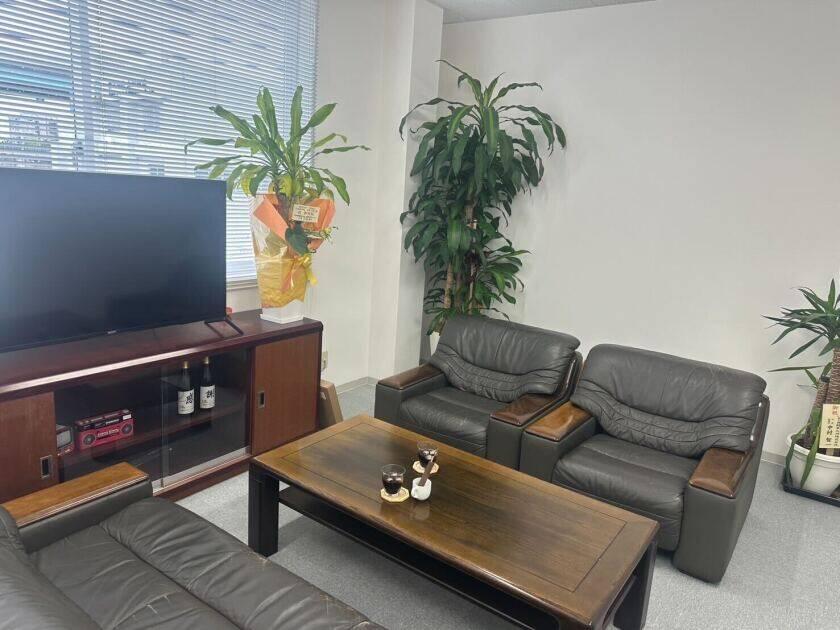 株式会社三豊商会の制服1