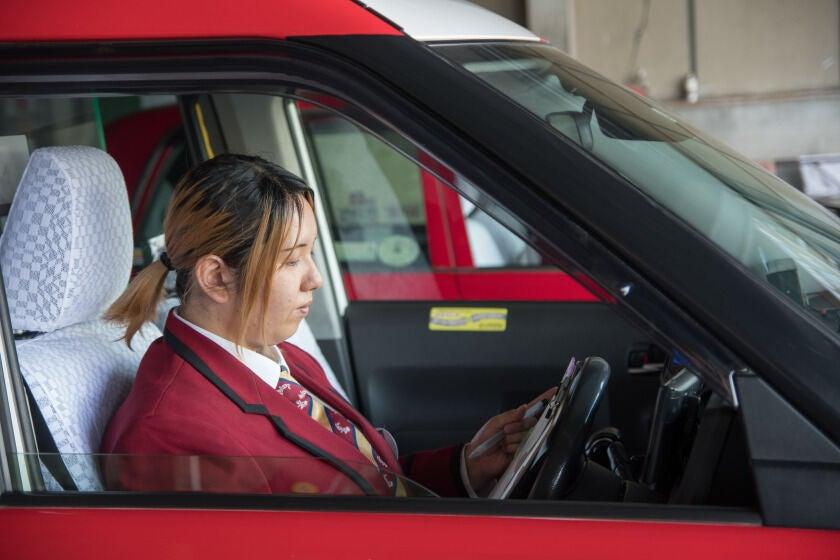 ラッキー自動車(戸町営業所・長与営業所・春雨営業所・大橋営業所)の制服1
