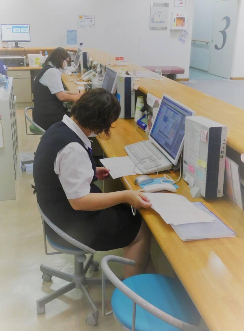 熊本市医師会ヘルスケアセンターの制服1