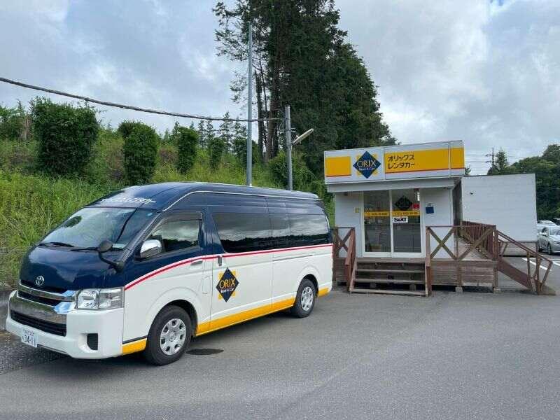 オリックスレンタカー 成田国際空港店の制服1