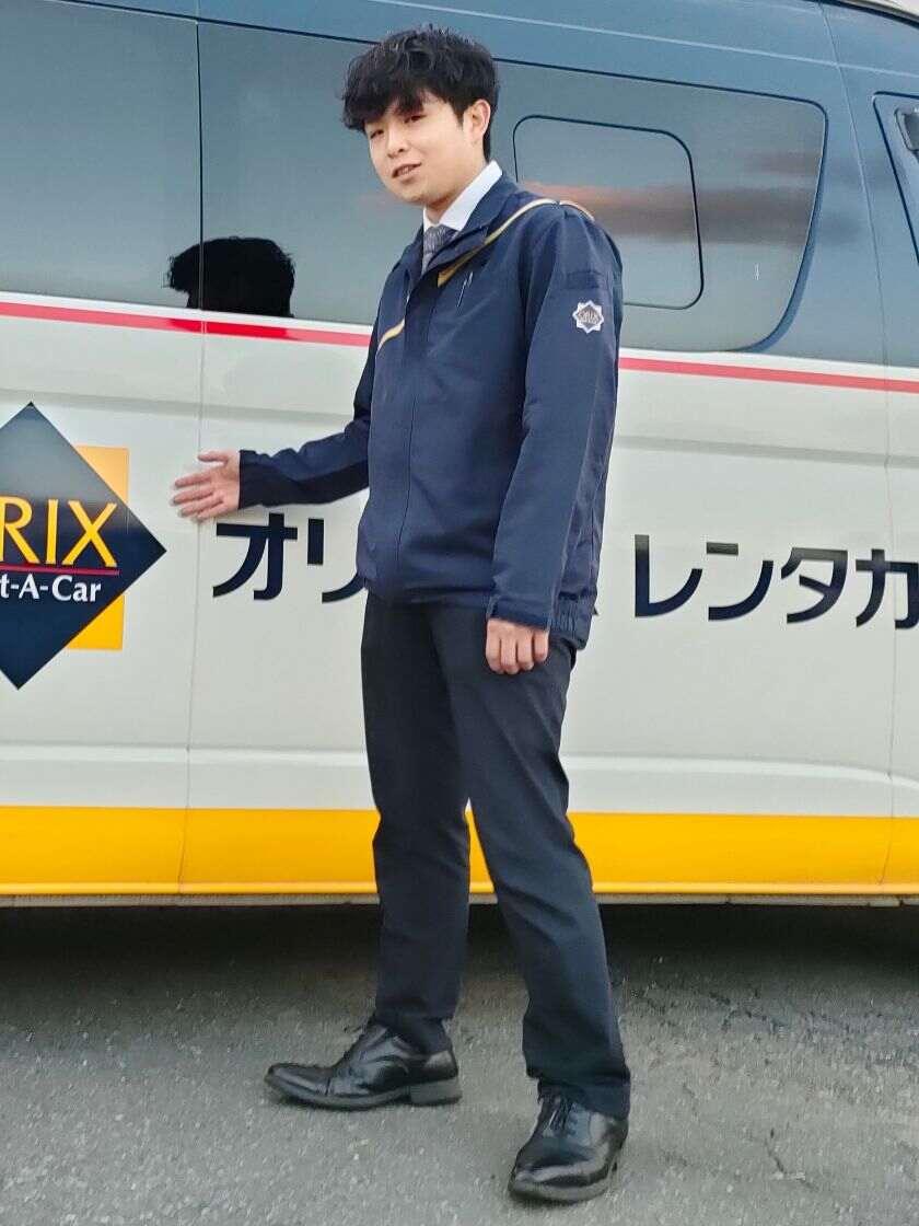 オリックスレンタカー 成田インター店の制服2