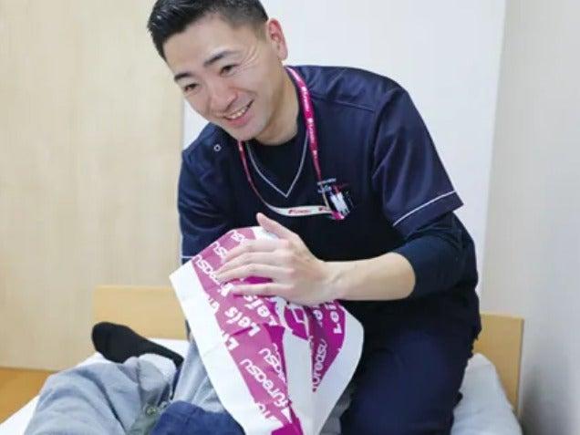 フレアス在宅マッサージ 東大阪長田（株式会社フレアス／400拠点以上運営）の制服3