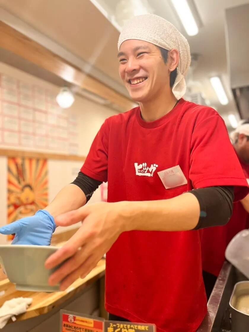 株式会社るーきー ラーメンビッグ 仙台郡山店の制服2