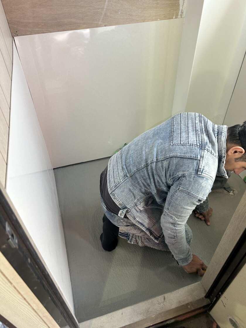 ホーム建窓株式会社 【001】ホーム建窓の制服2