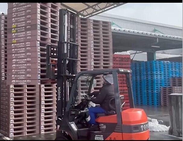 ベア・ロジコ株式会社 本社倉庫(常温)　FLの仕事画像1