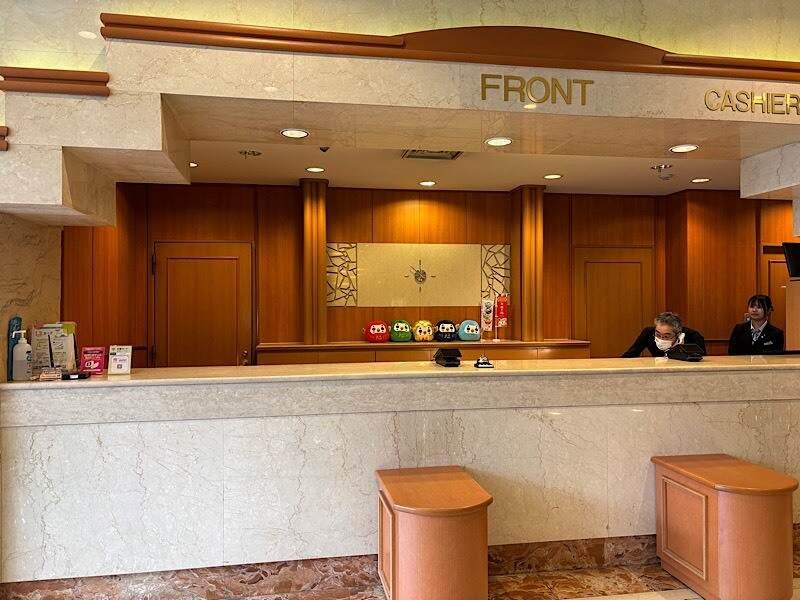 株式会社BRAVELYの制服2