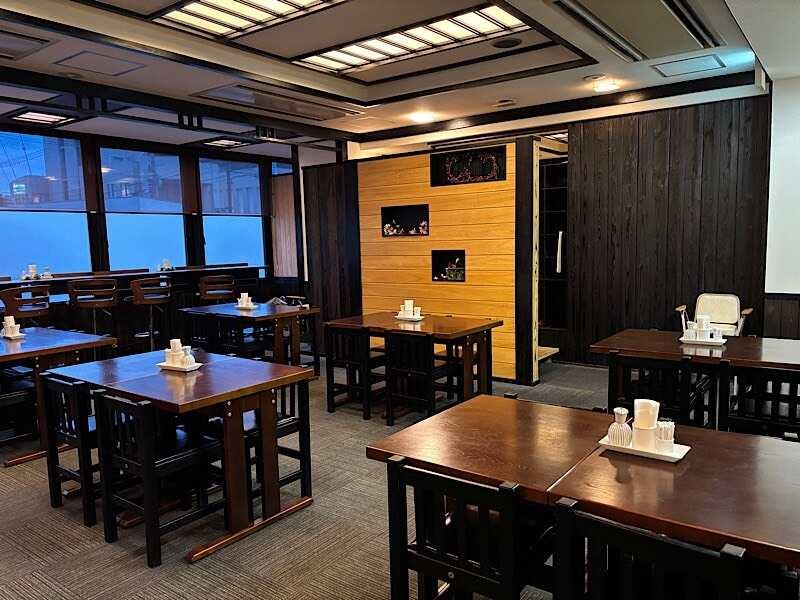 株式会社BRAVELYの制服4