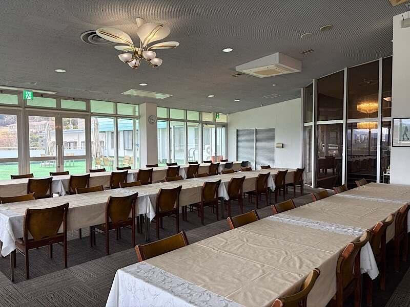 株式会社BRAVELYの制服5