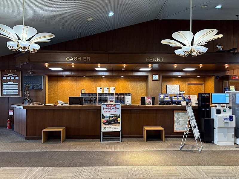 株式会社BRAVELYの制服2