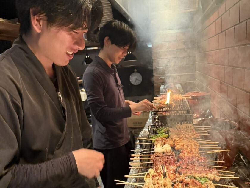 炭火焼き鳥 まさや西宮北口店の制服5