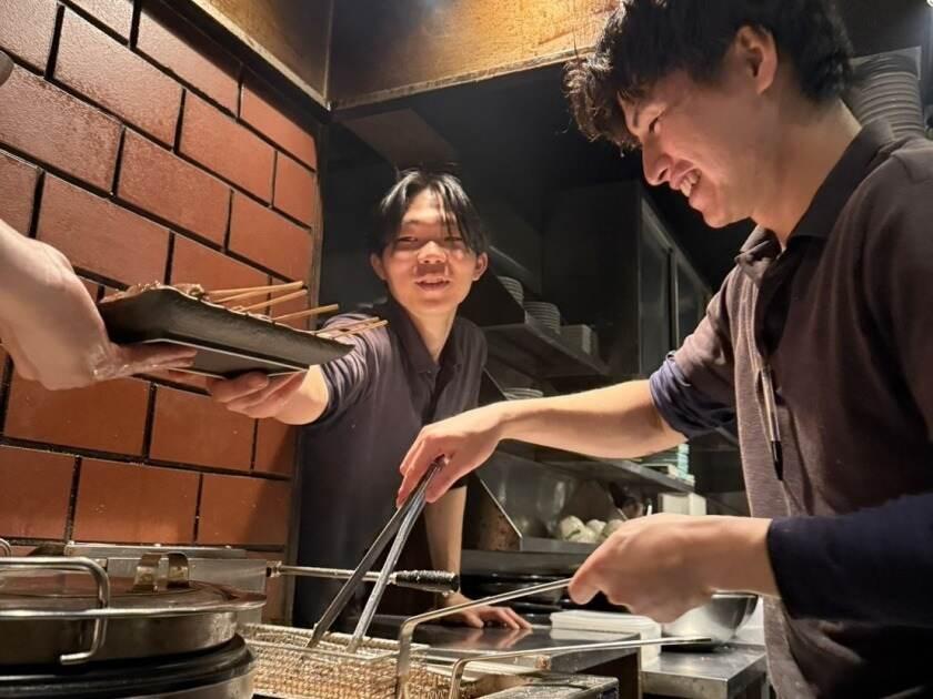 炭火焼き鳥 まさや西宮北口店の制服6
