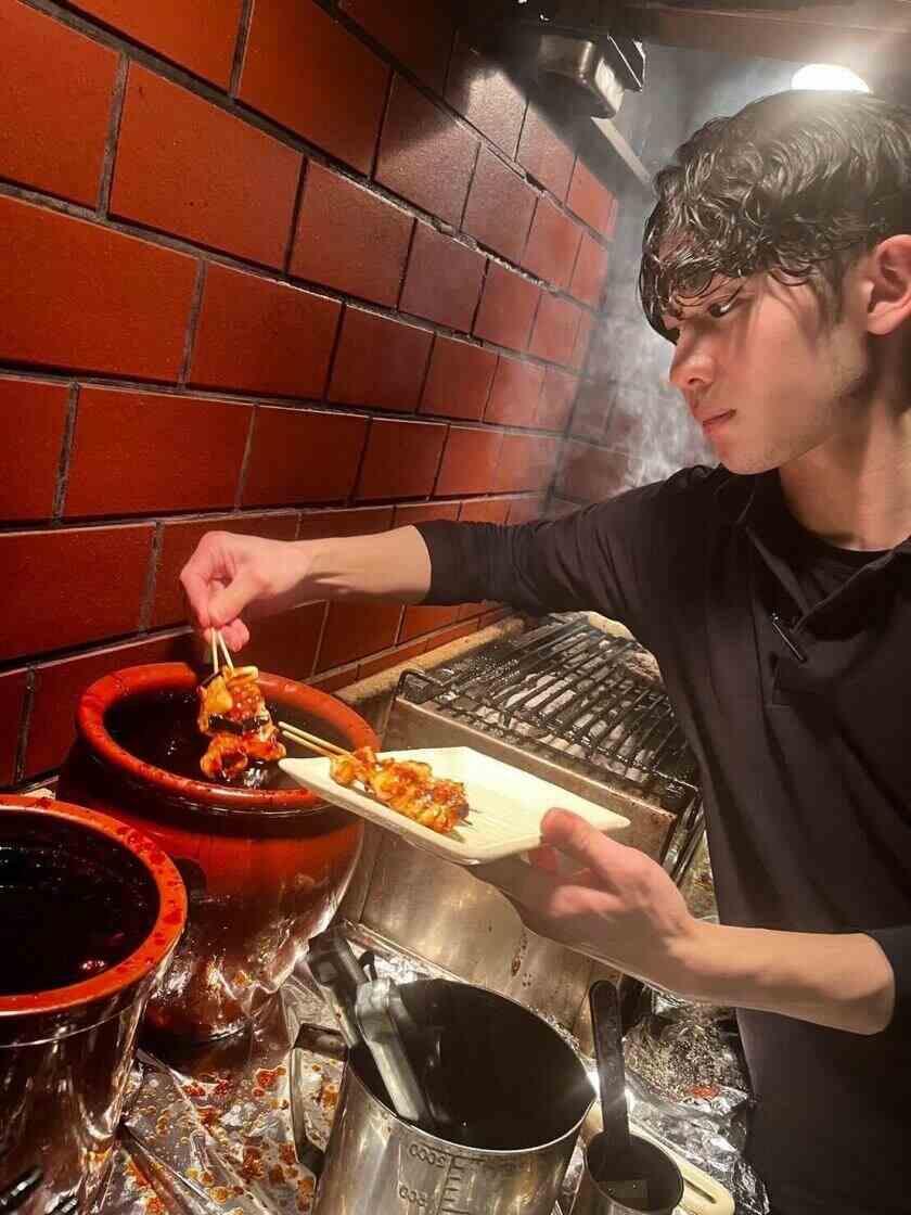 炭火焼き鳥 まさや灘前店の制服4