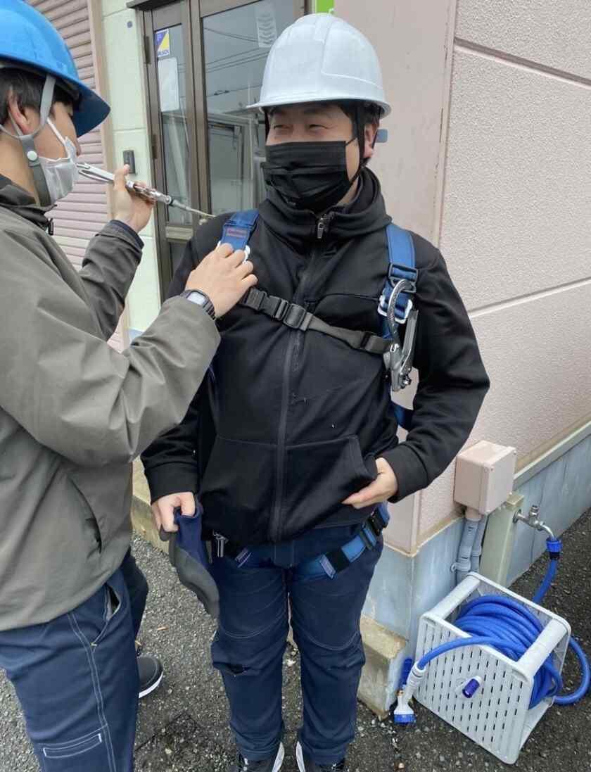 株式会社andQの制服1