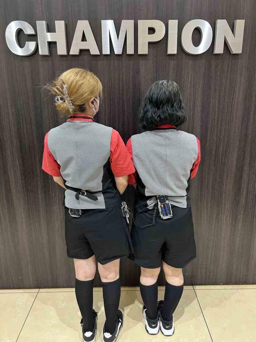 チャンピオン豊中店の制服3