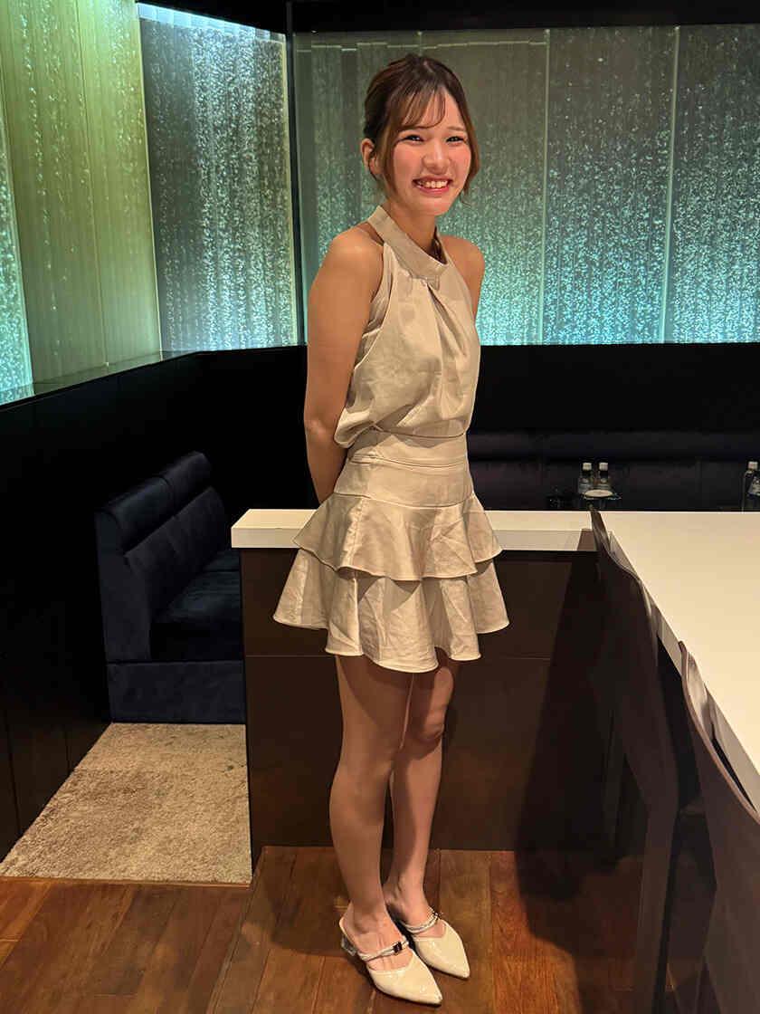 ラウンジ　and bubbles（アンドバブルス）の制服9