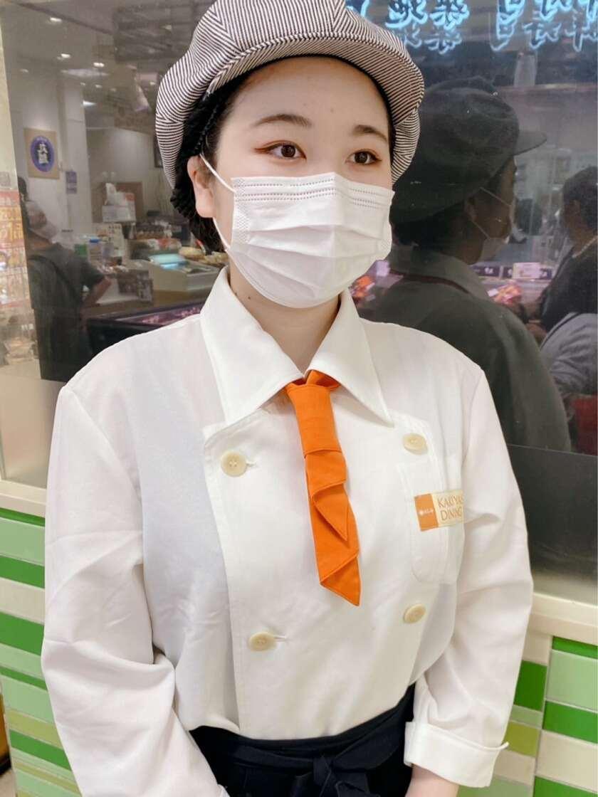 柿安ダイニング 横浜タカシマヤ店の制服3