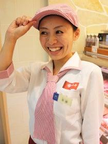 柿安　博多大丸精肉店の制服2