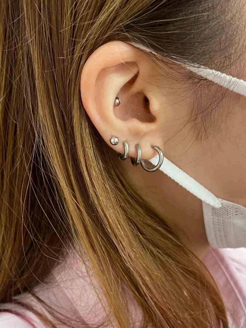 ニコニコ寝屋川店パチンコ館の制服3