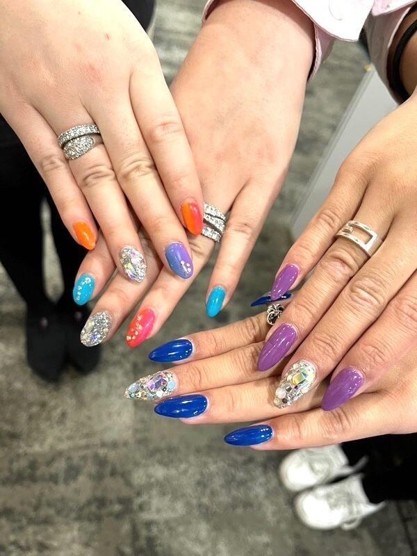 ニコニコ寝屋川店パチンコ館の制服2