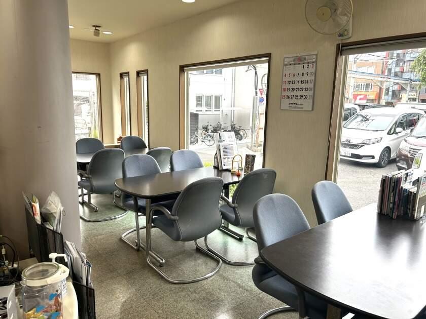 おーとらんど深井駅前店の制服1