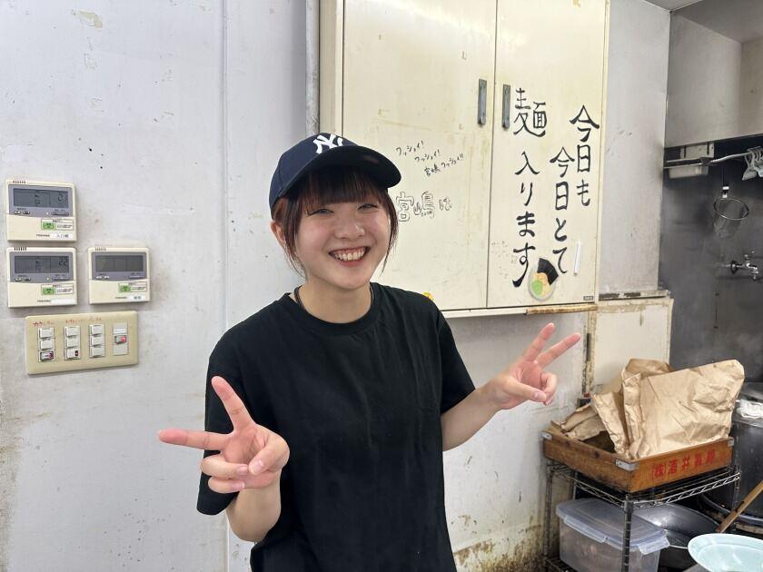らーめん 武蔵家 武蔵境の制服1