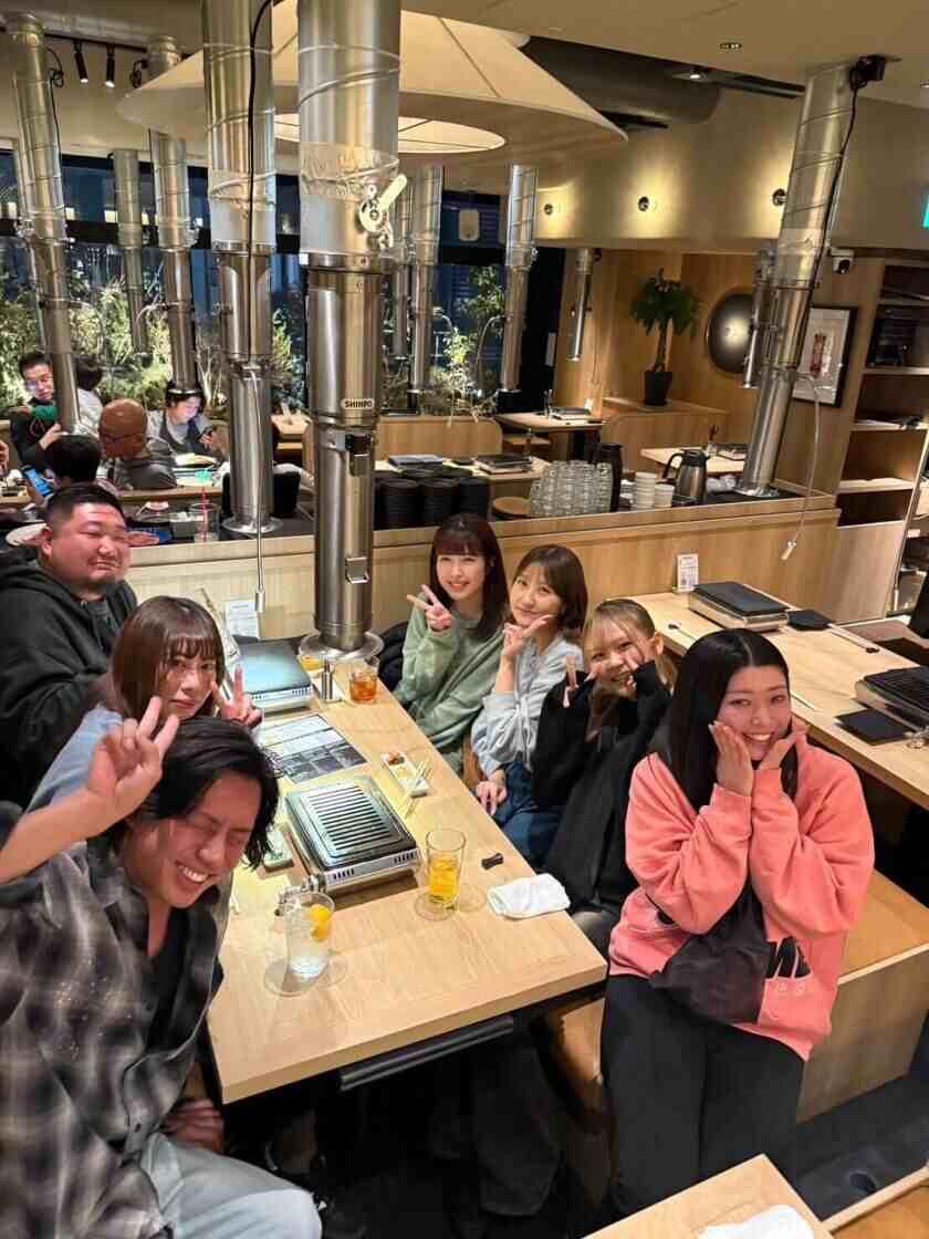 立川 炭火焼 花火の制服4