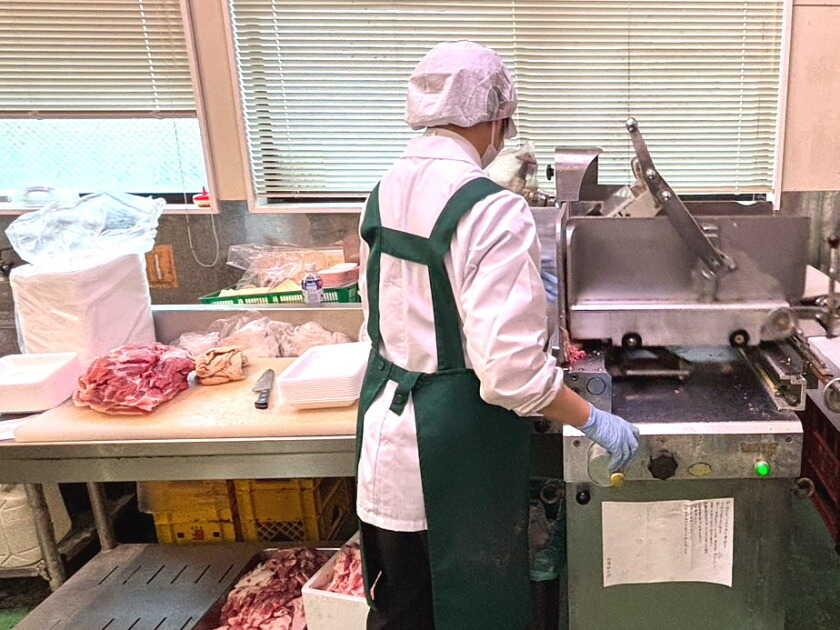 株式会社しげのや　しげのや光風台店の制服3