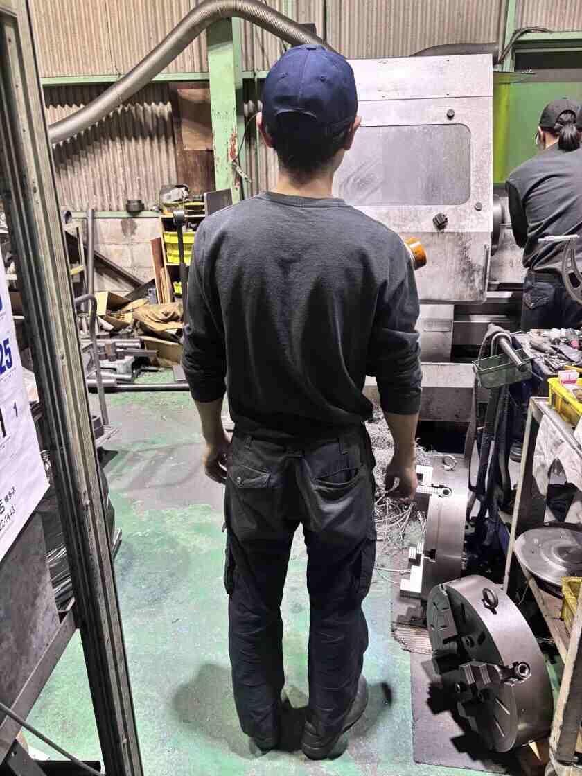 因幡鉄工所 福岡の制服1