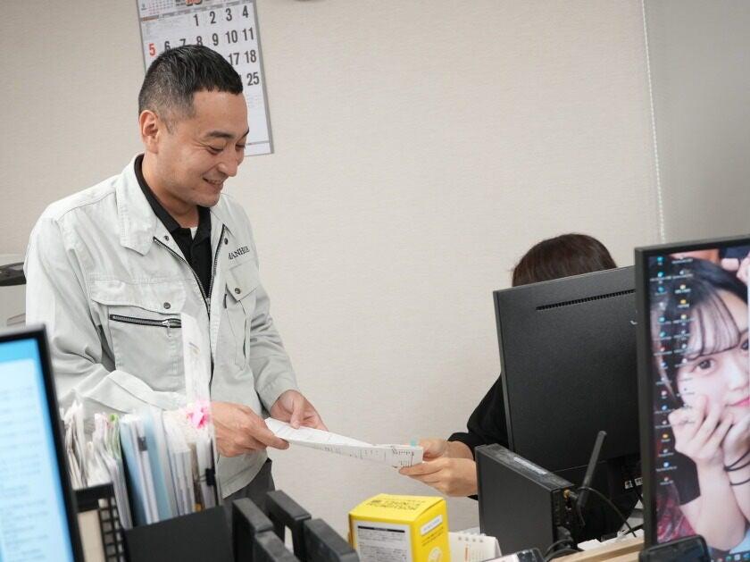 株式会社マンホール商会 株式会社マンホール商会【001】の制服2