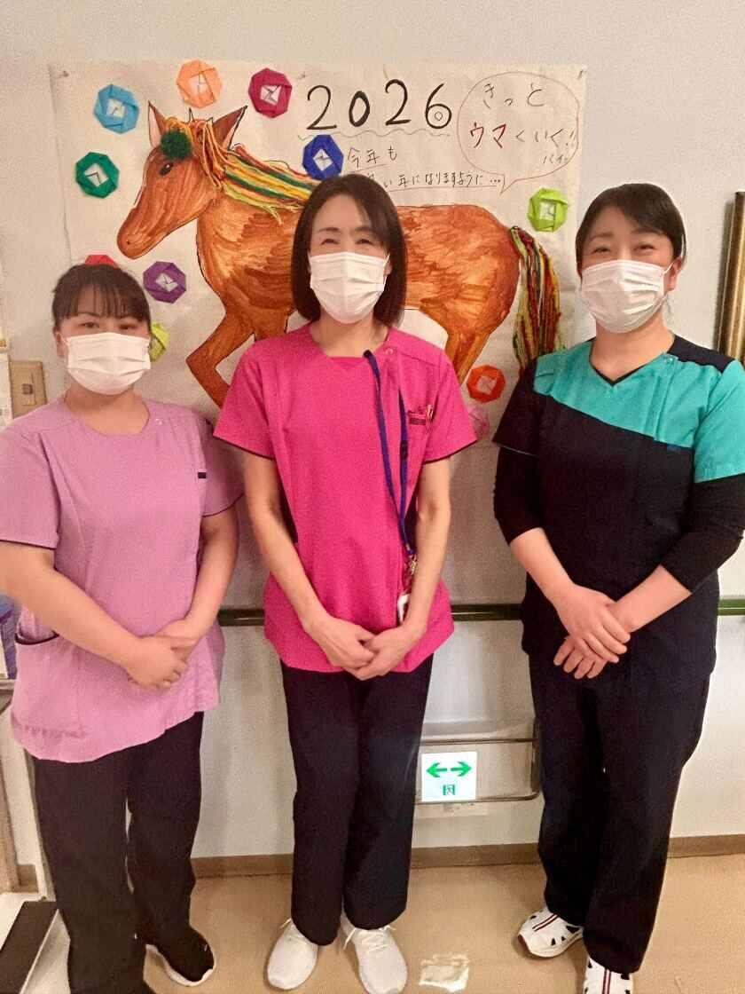 八媛病院の制服2