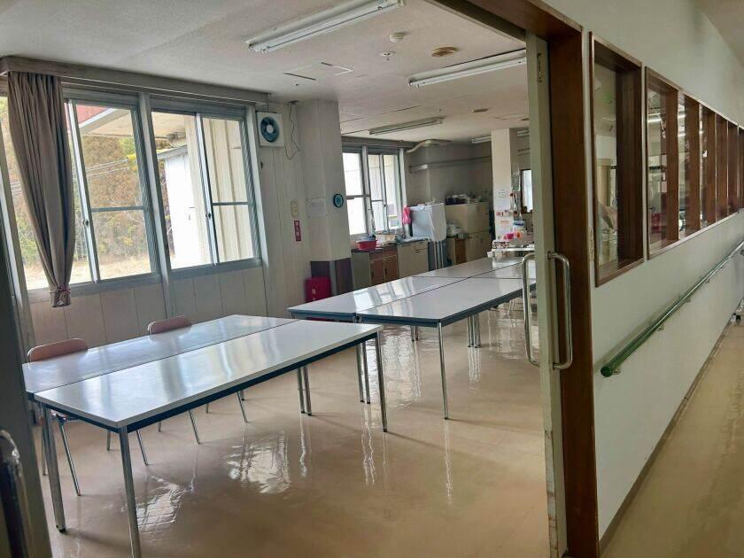 八媛病院の制服5