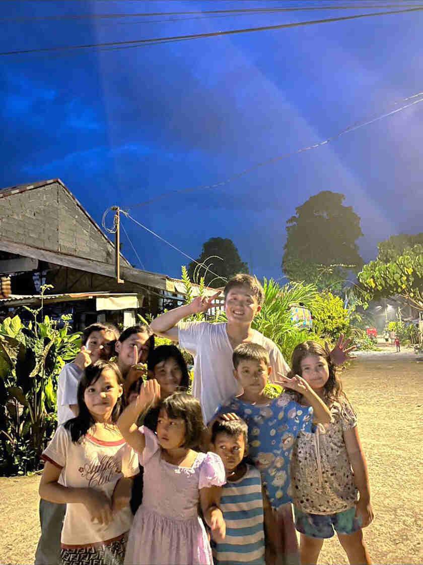 株式会社D&L（ディーアンドエル）の制服7