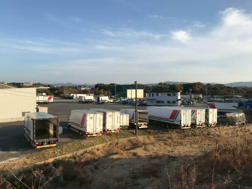 大善運輸倉庫株式会社の制服3