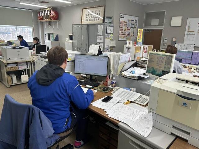【30代活躍中】残業少なめ！未経験でも国家資格取得可/運行管理(オフィス、富士市)のイメージ画像