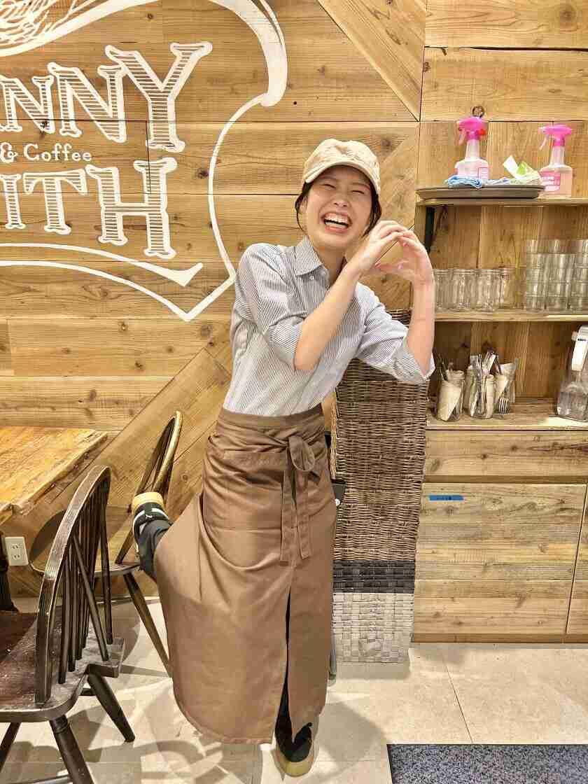 グラニースミス横浜店の制服1