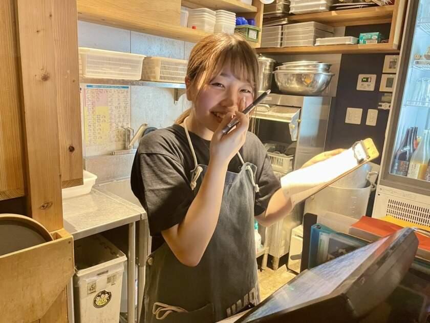 酉どうあん 春吉店の制服8