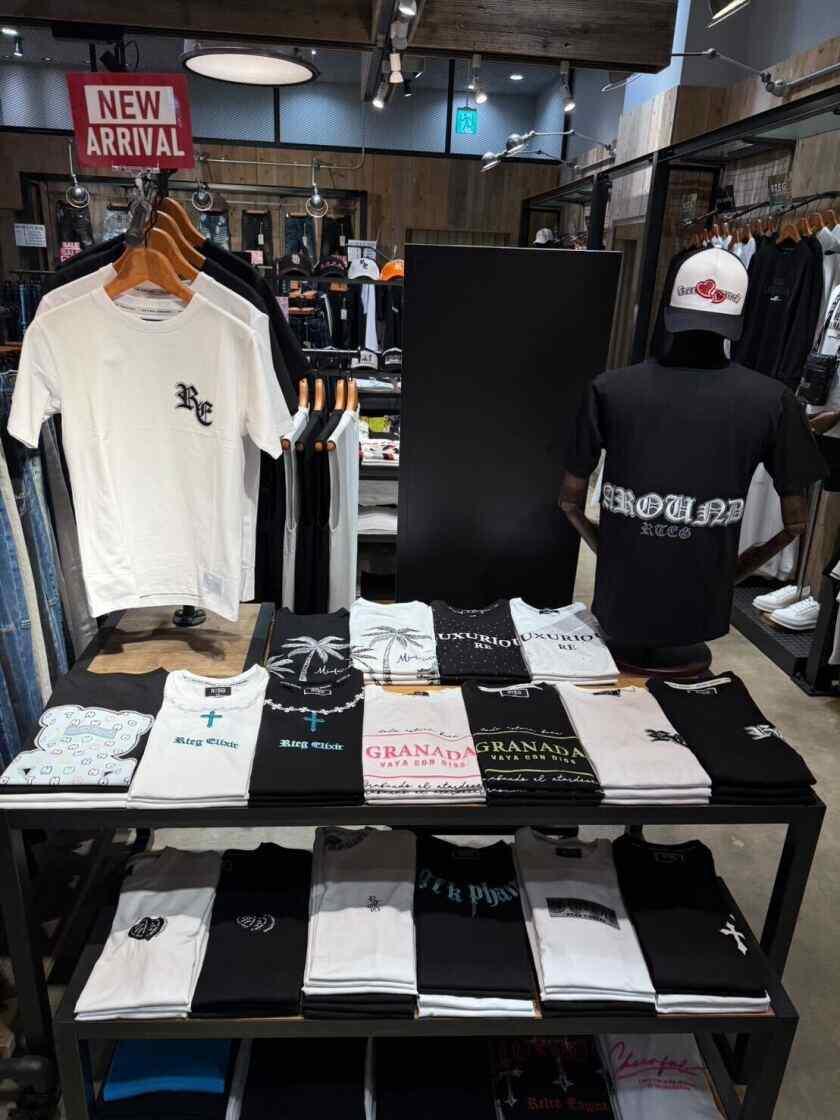 adamsJUGGLER (アダムスジャグラー)イオンモール福津店の制服2