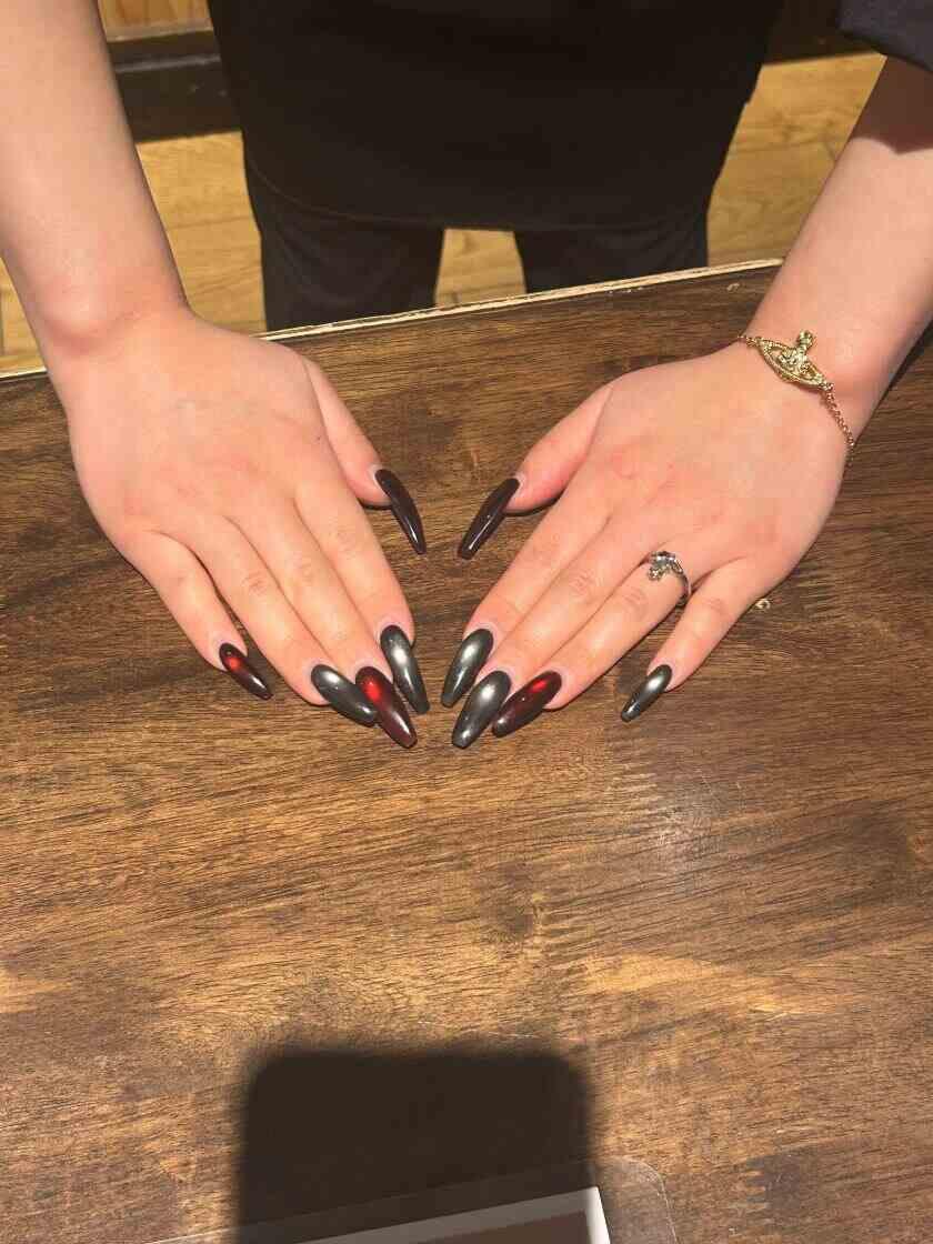 ～炭焼きチキンダイニング NORTH Wood Base すすきの～の制服3