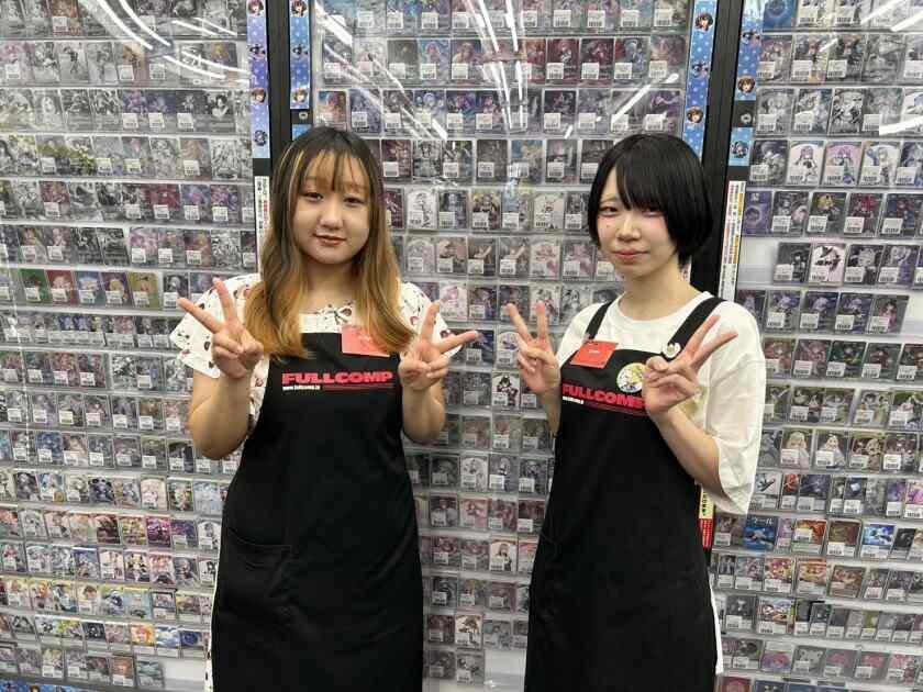 フルコンプ 秋葉原ラジオ会館店の制服6