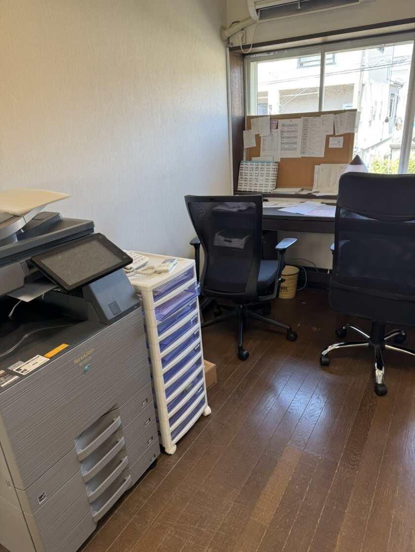 くるみらい合同会社の制服1