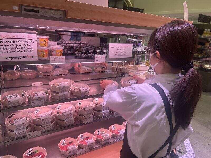 麻布台ヒルズ　やまゆき鮮魚店の仕事画像2