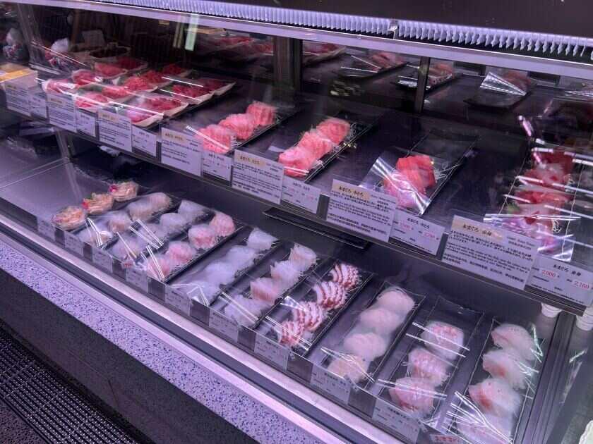 麻布台ヒルズ　やまゆき鮮魚店の制服7