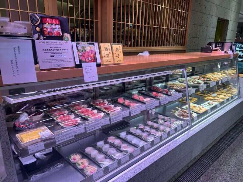 麻布台ヒルズ　やまゆき鮮魚店の仕事画像3